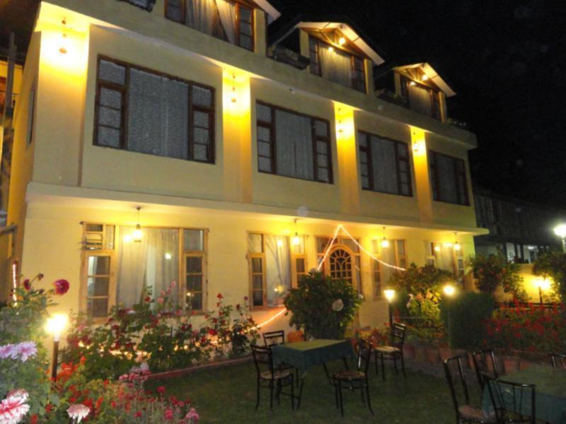 Sagrika Resort Dalhousie Buitenkant foto