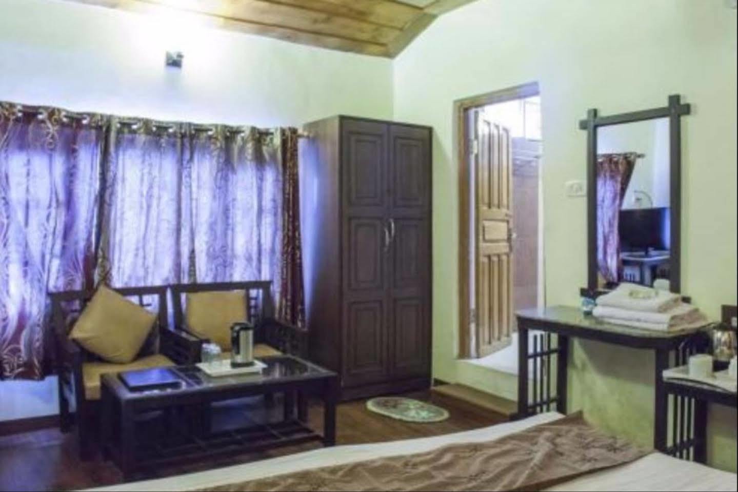 Sagrika Resort Dalhousie Buitenkant foto