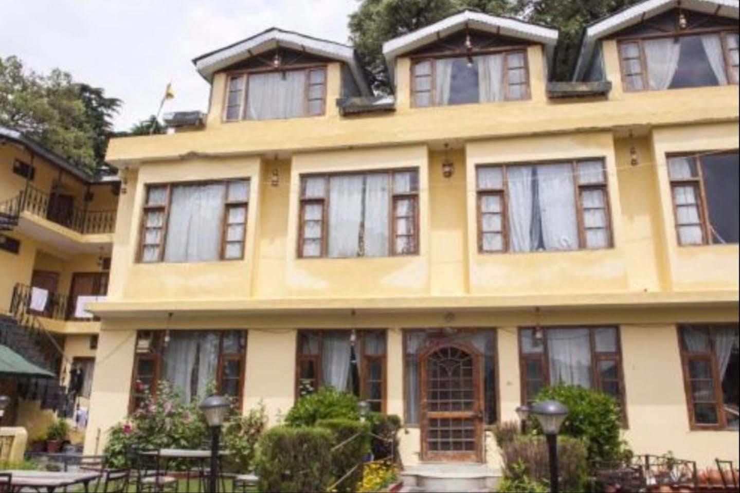 Sagrika Resort Dalhousie Buitenkant foto